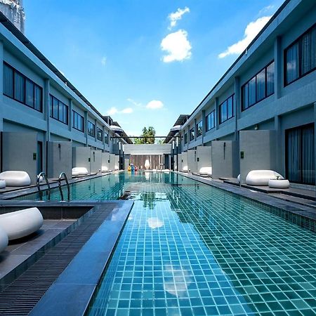 S Ratchada Leisure Hotel - Sha Plus Bangkok Exterior photo The swimming pool at the hotel