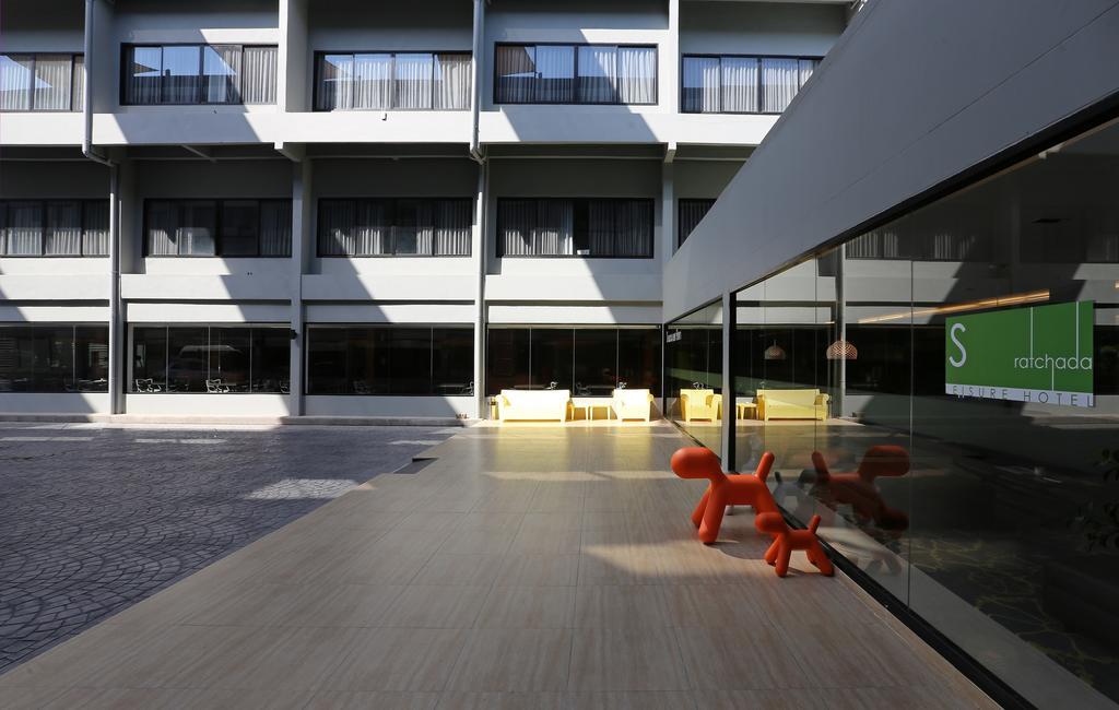 S Ratchada Leisure Hotel - Sha Plus Bangkok Exterior photo The interior of the hotel