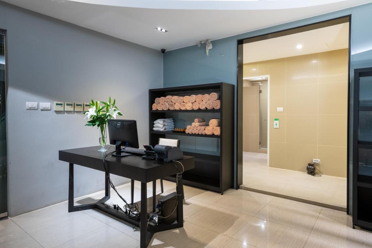 S Ratchada Leisure Hotel - Sha Plus Bangkok Exterior photo Reception area
